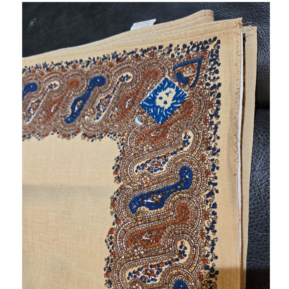 Anne Klein Tablecloth Tan Paisley Cotton Vintage Square 50x50 Lion Logo Like New